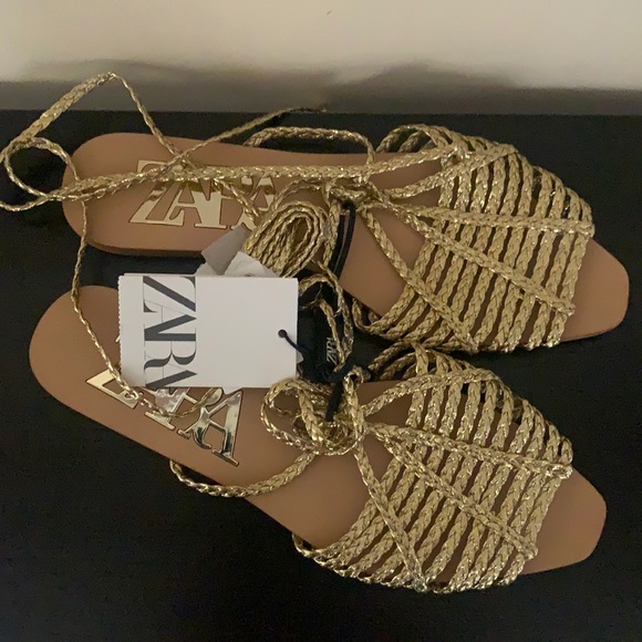 GOLD SANDALS ZARA